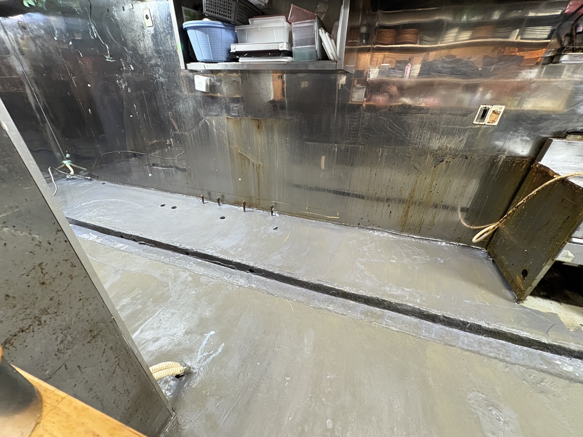 全面に樹脂モルタルを塗布し乾燥したら完成です。