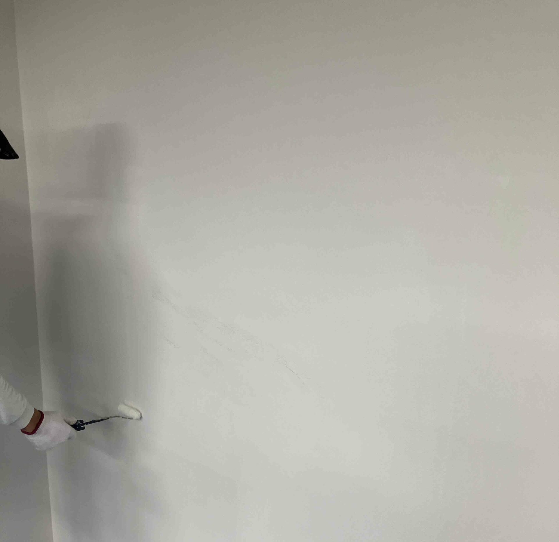 上塗塗装にて仕上げ

テナントも決まっていたフロアだったので
時間のない中での施工。ミラクル止水材の
乾燥が早いたため工程の意向がスムーズで
工期短縮もできました。
