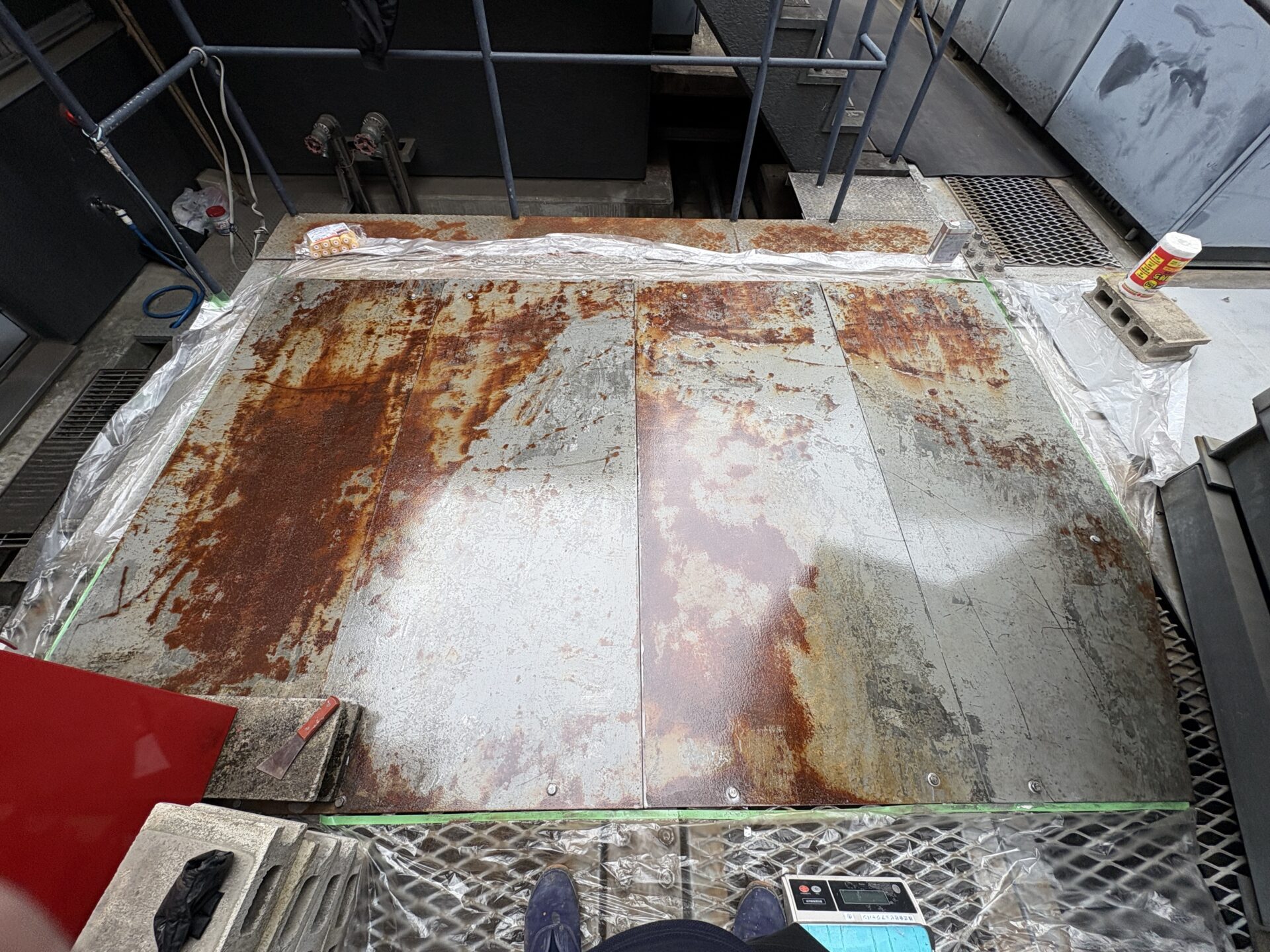 MP-1000、MP-2000共に塗布後乾燥したら無色透明になります。