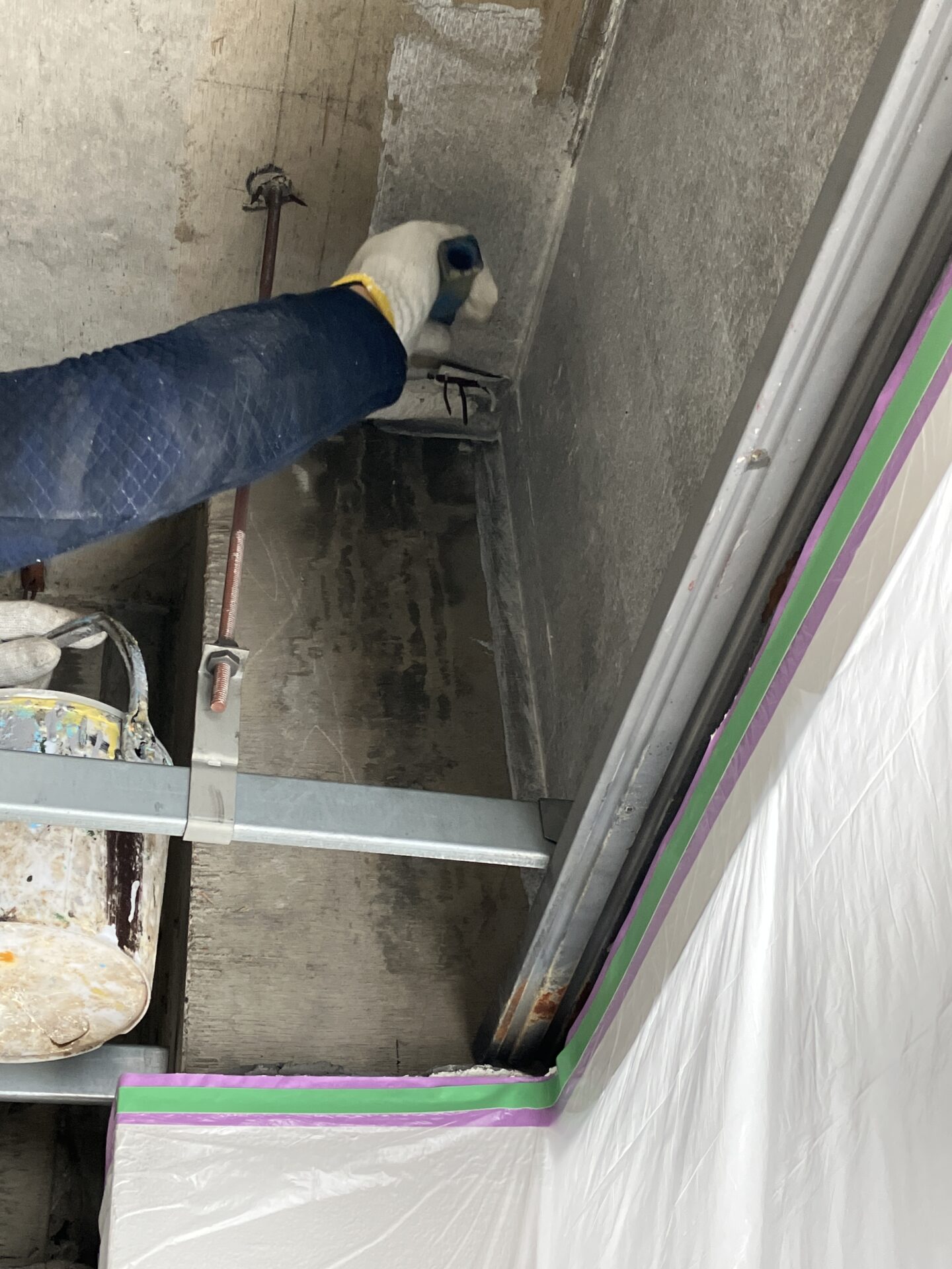 浸透固着処理MP1000塗布